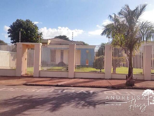 #740 - Casa para Venda em Arapongas - PR - 2